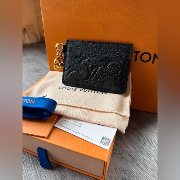 Louis Vuitton LV Charms Card Holder - Picture 4 of 16